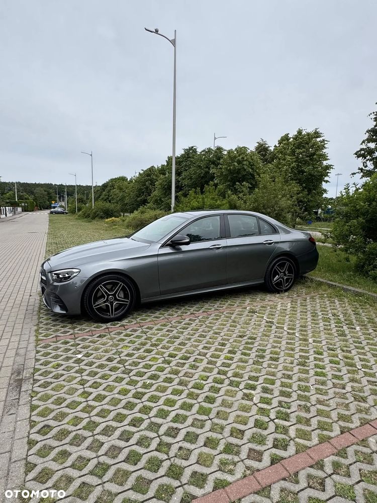 Mercedes-Benz Klasa E 220 d 4Matic 9G-TRONIC AMG Line NIGHT Edition - 4