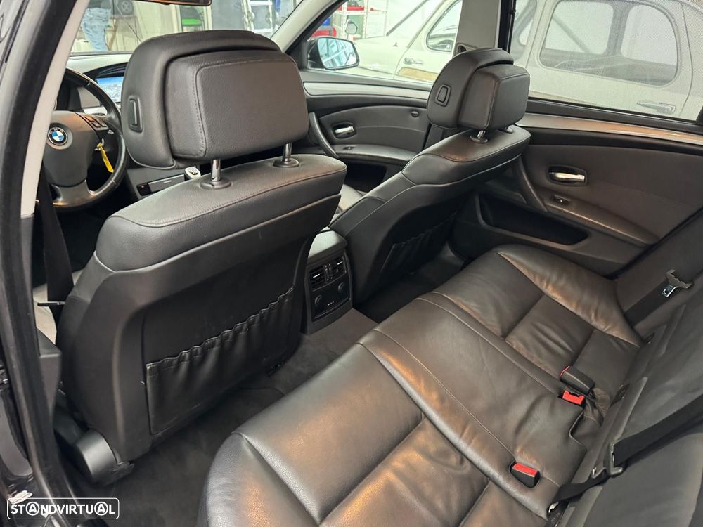 BMW 520 d Touring Executive - 21