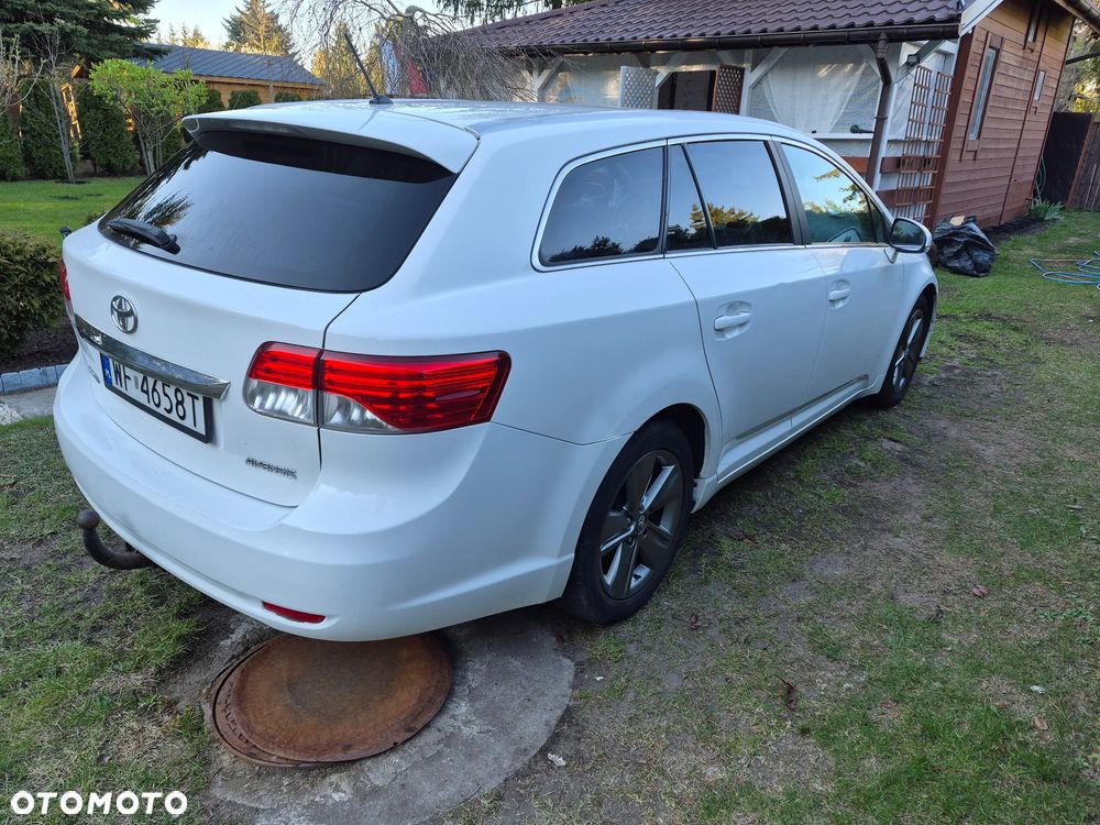 Toyota Avensis 2.0 D-4D Premium - 16