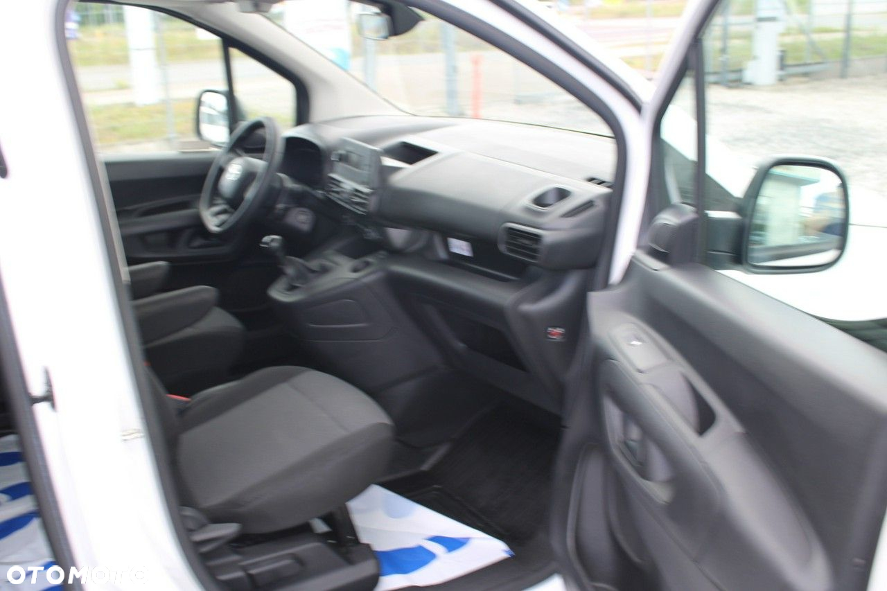 Toyota Proace City - 23