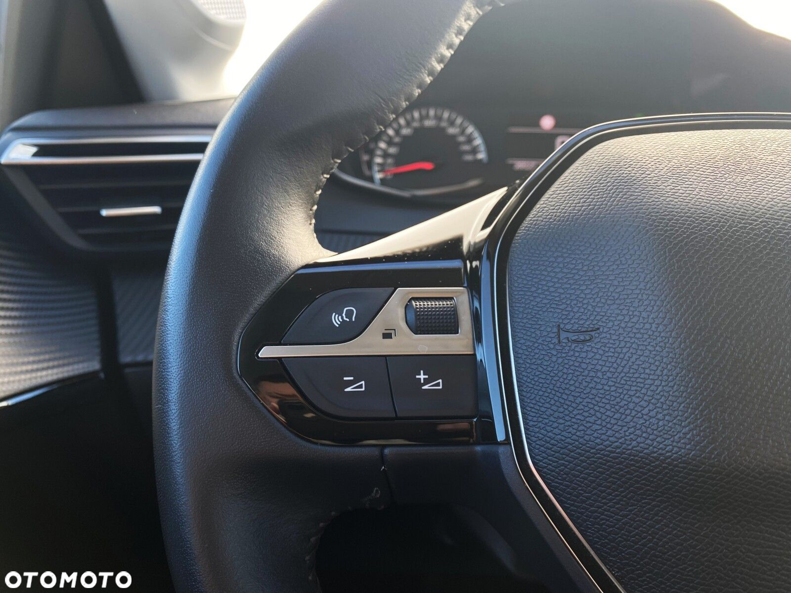 Peugeot 208 1.2 PureTech Active Pack S&S - 14