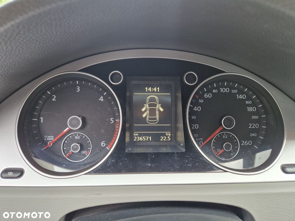 Volkswagen Passat 2.0 TDI Comfortline - 4