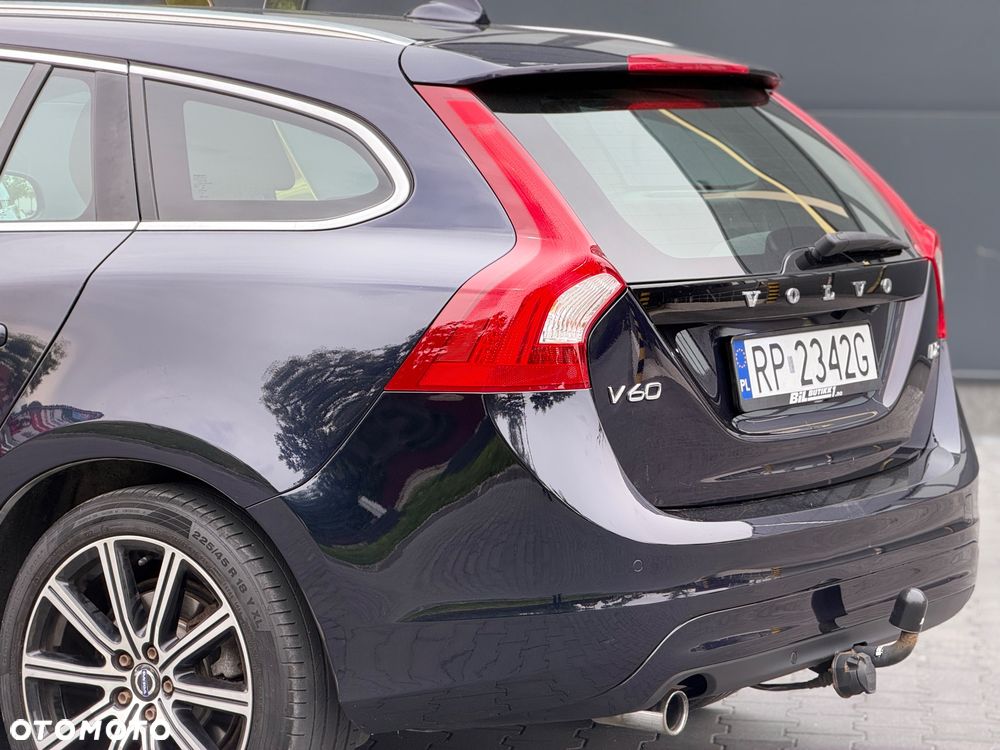 Volvo V60 D2 Geartronic Summum - 31