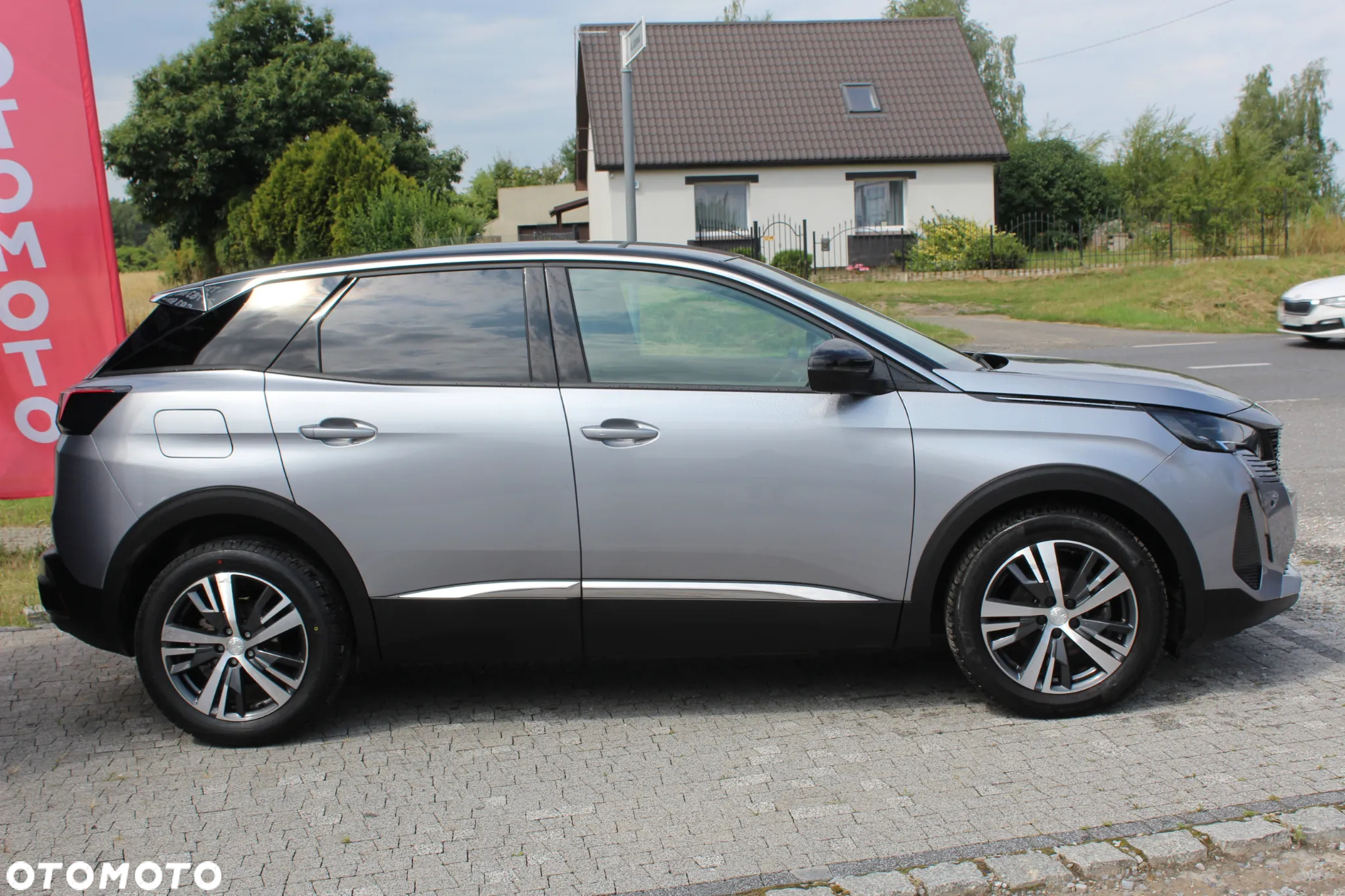 Peugeot 3008 1.2 PureTech Allure S&S EAT8 - 4