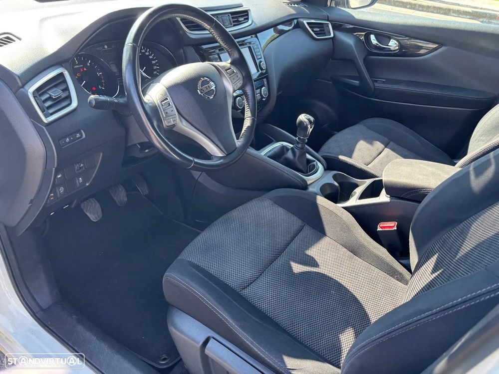 Nissan Qashqai 1.5 dCi 360 - 6