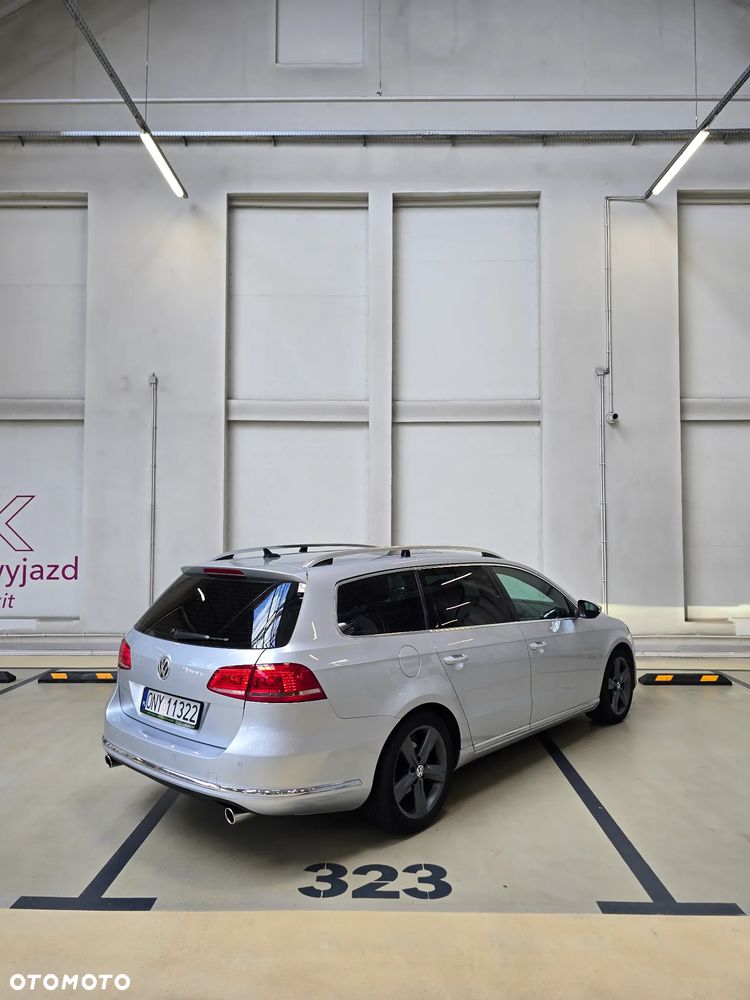 Volkswagen Passat 2.0 TDI Highline DSG - 9