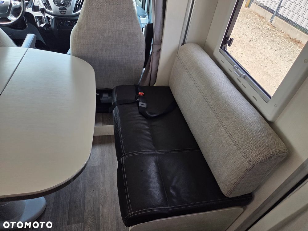 Ford CHAUSSON 716 - 11
