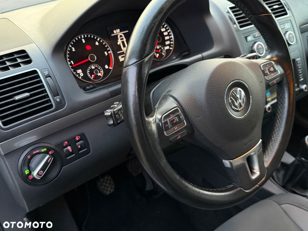 Volkswagen Touran 2.0 TDI DPF Comfortline - 14
