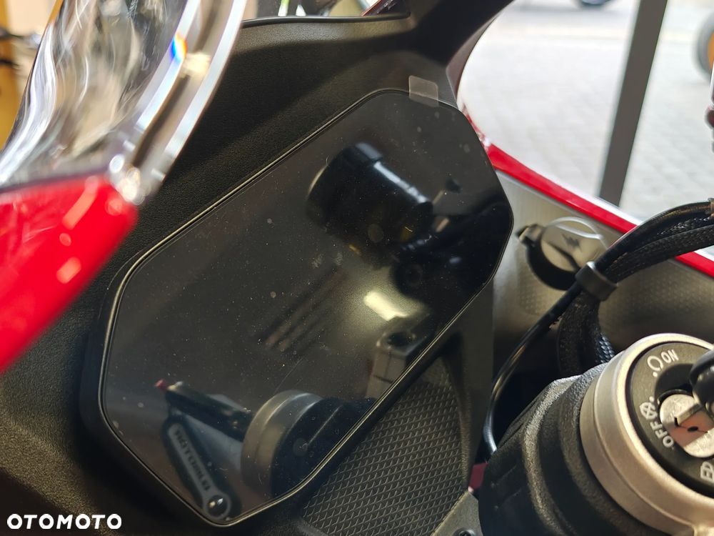 QJMOTOR SRK 800RR - 14