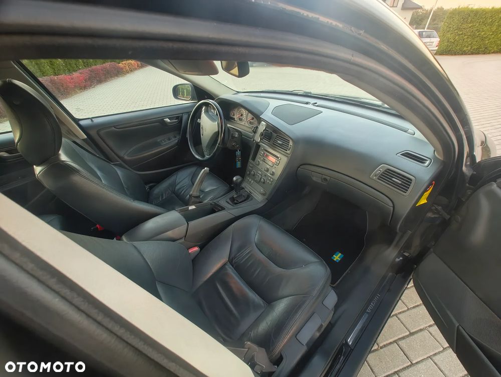 Volvo S60 2.4 T - 13
