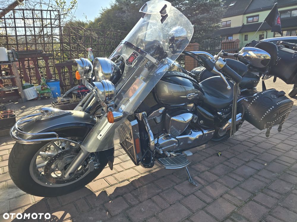 Suzuki Intruder - 5