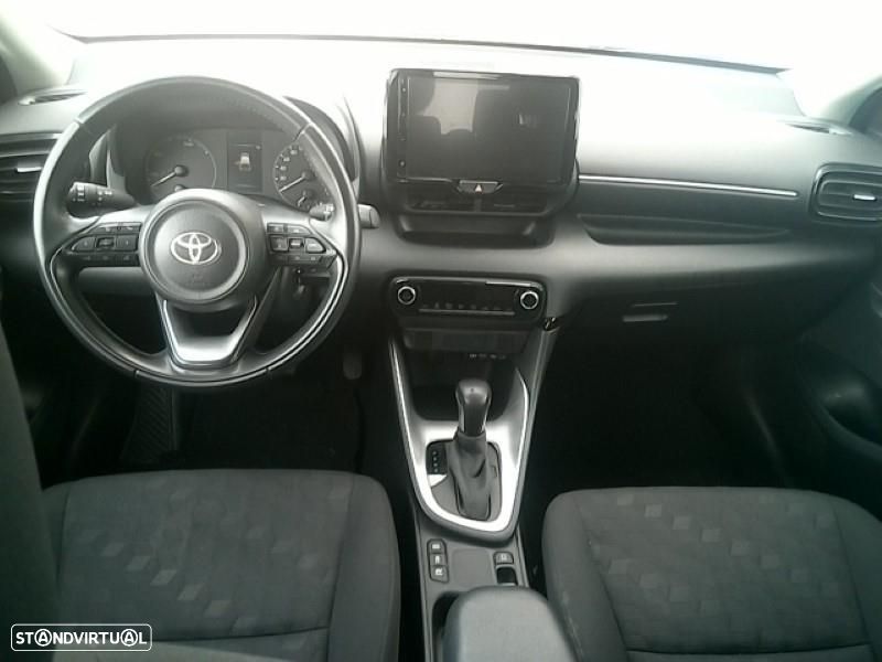 Toyota Yaris — fotografia 6
