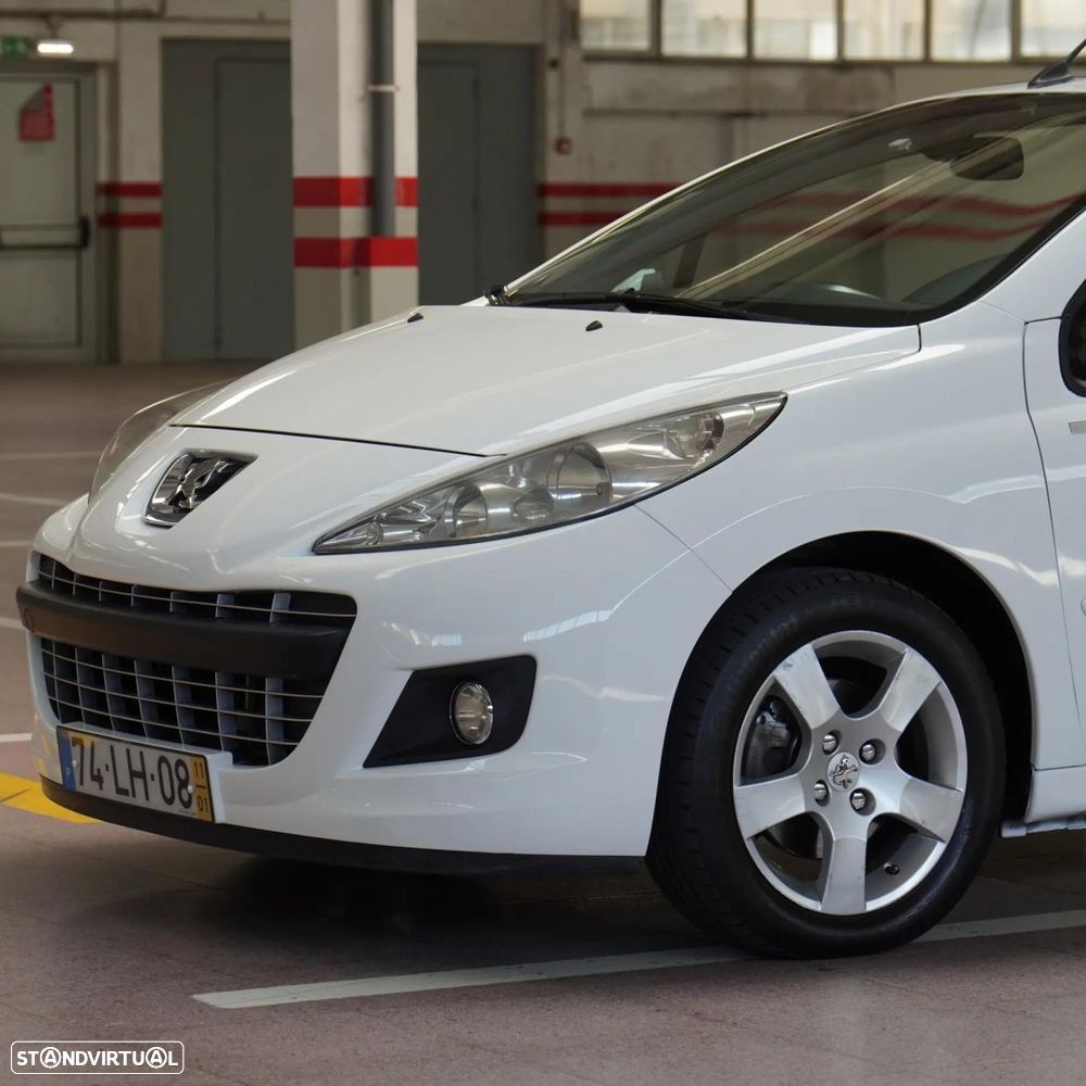 Peugeot 207 CC 1.6 SE 200 Anos - 29
