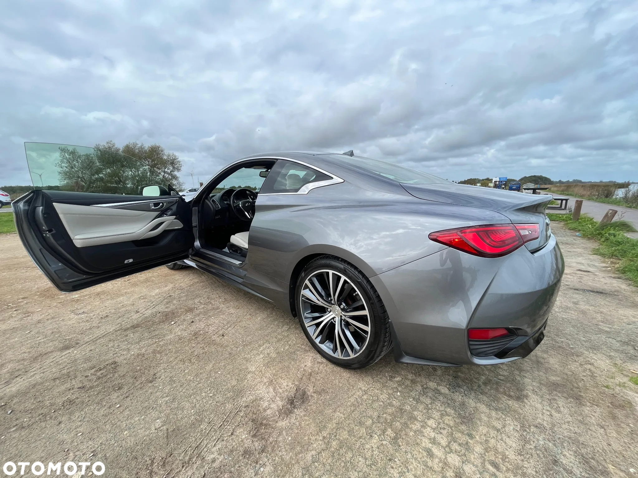 Infiniti Q60 2.0t Premium - 4