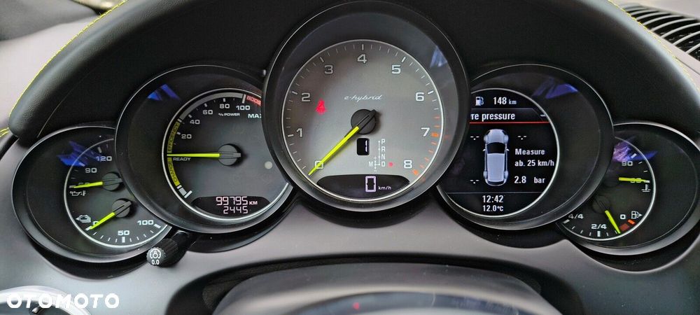 Porsche Cayenne - 19