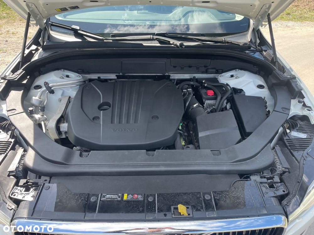 Volvo XC 60 B5 B Momentum Pro - 40