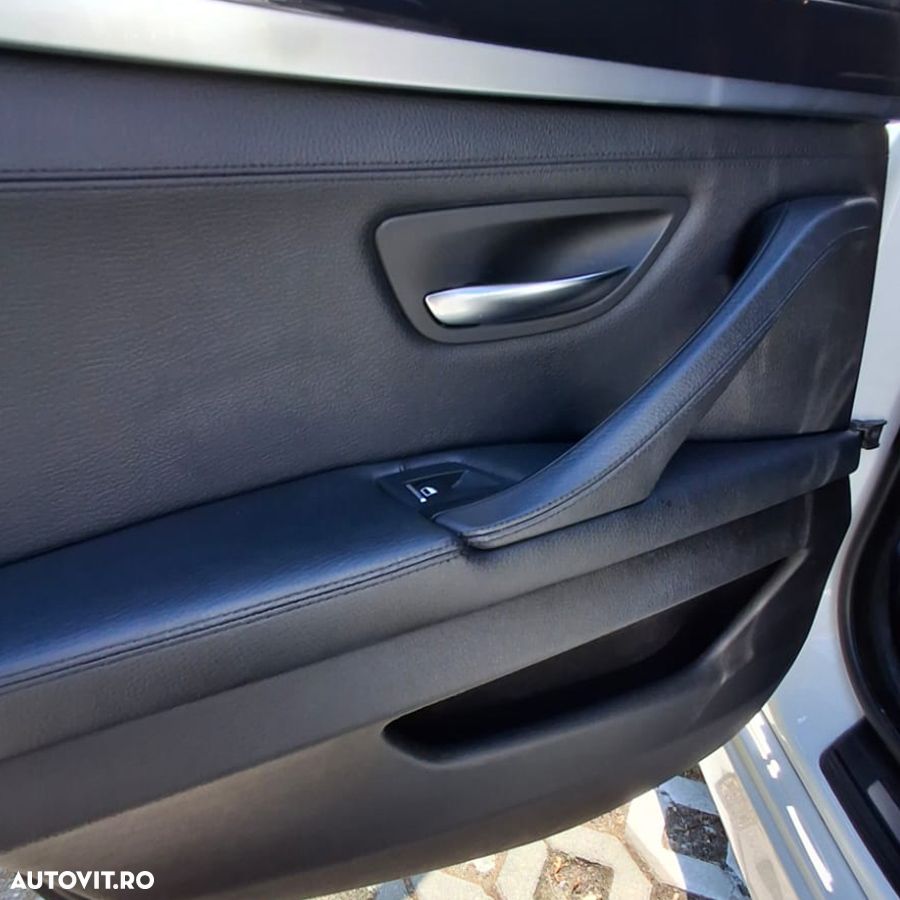 BMW Seria 5 520d Aut. - 14