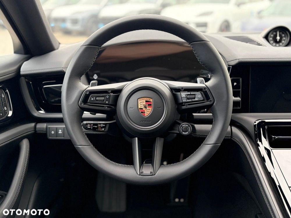 Porsche Panamera - 12