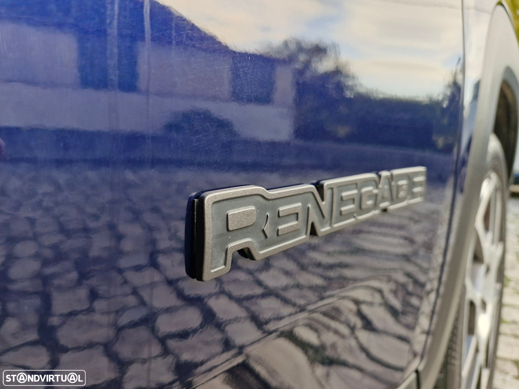 Jeep Renegade 1.0 T Limited - 28