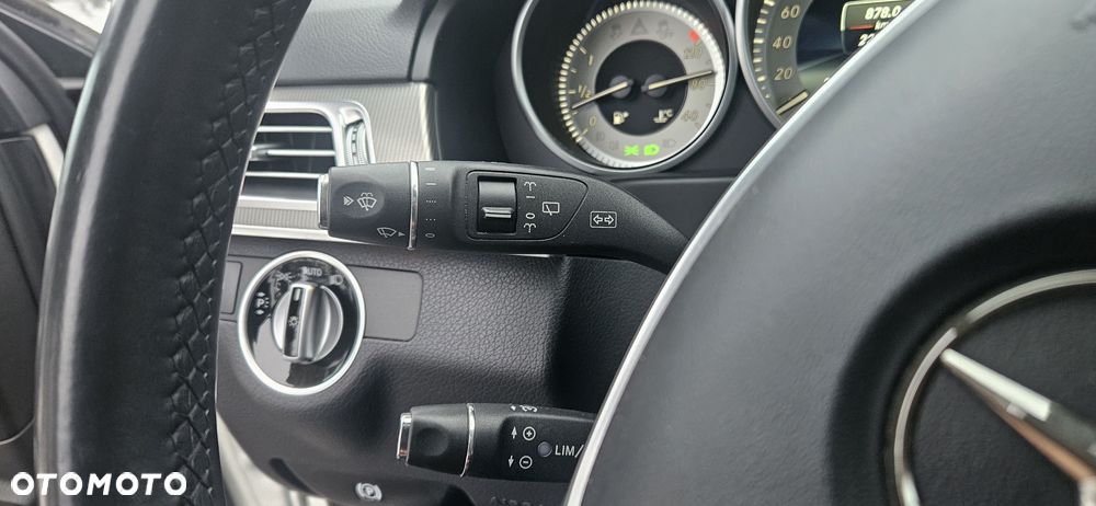 Mercedes-Benz Klasa E - 32