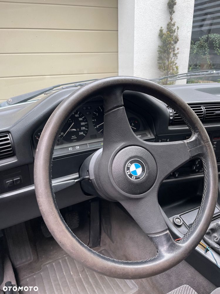 BMW Seria 3 325i - 11