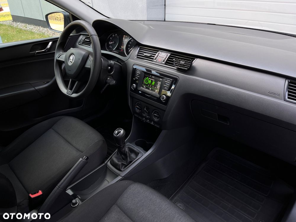 Skoda RAPID 1.2 TSI Style - 10