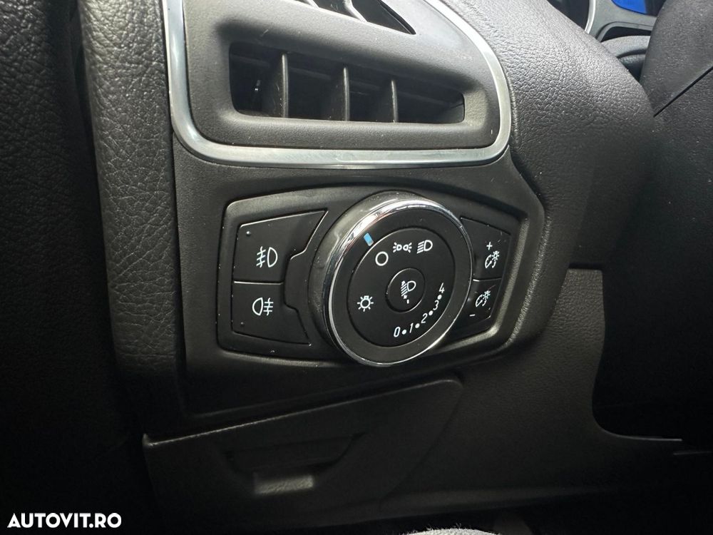 Ford Focus - 15