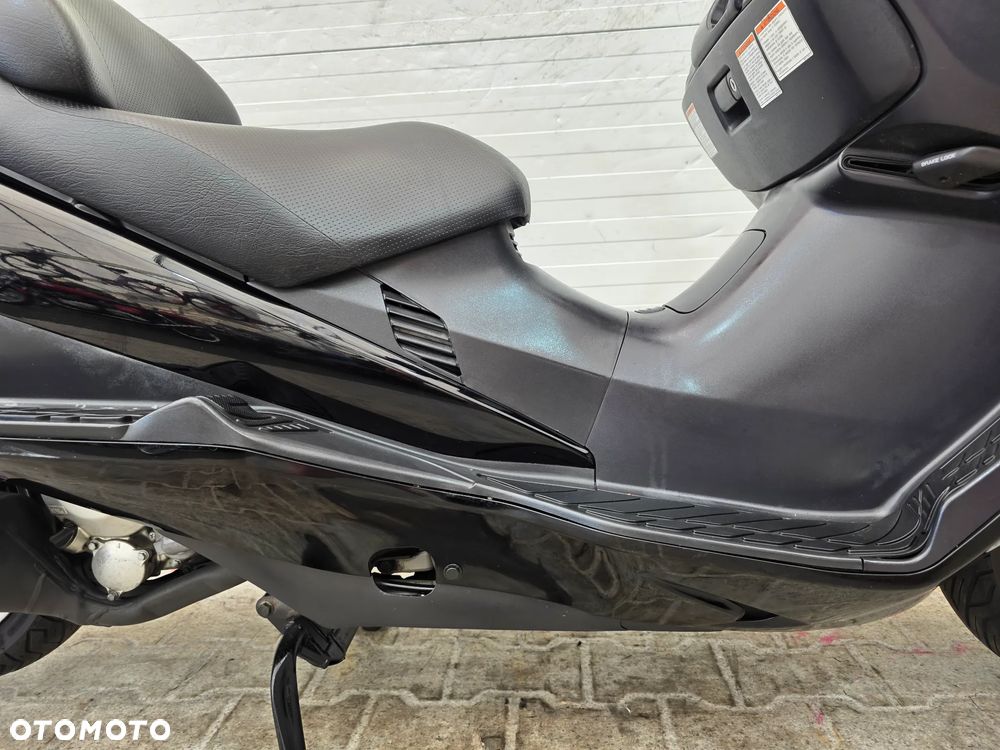 Suzuki Burgman - 19