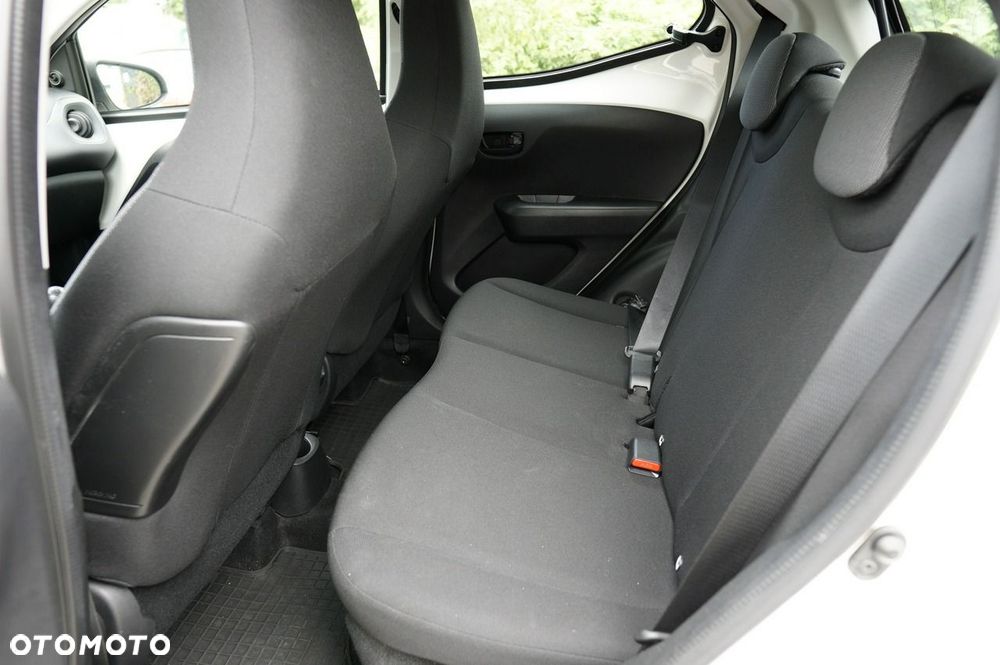 Toyota Aygo x - 10