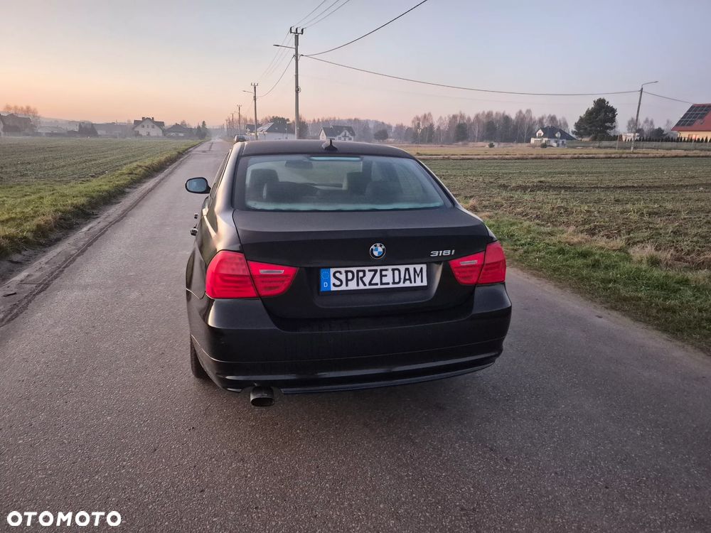 BMW Seria 3 318i Edition Exclusive - 25