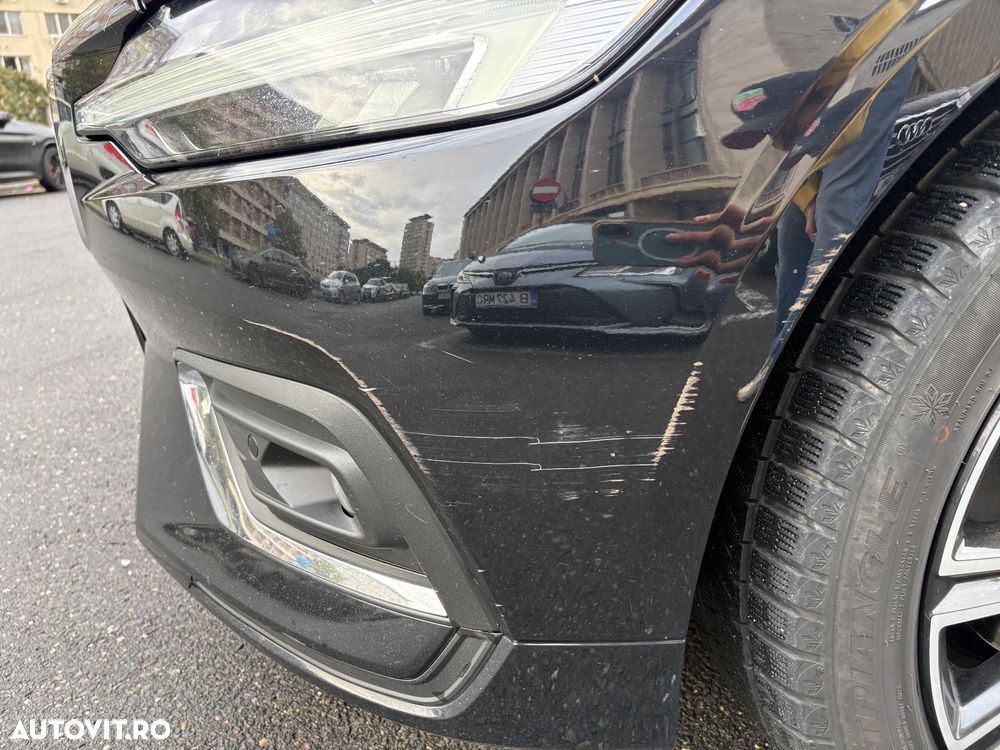 Volvo S60 B4 MHEV AT Plus Dark - 14