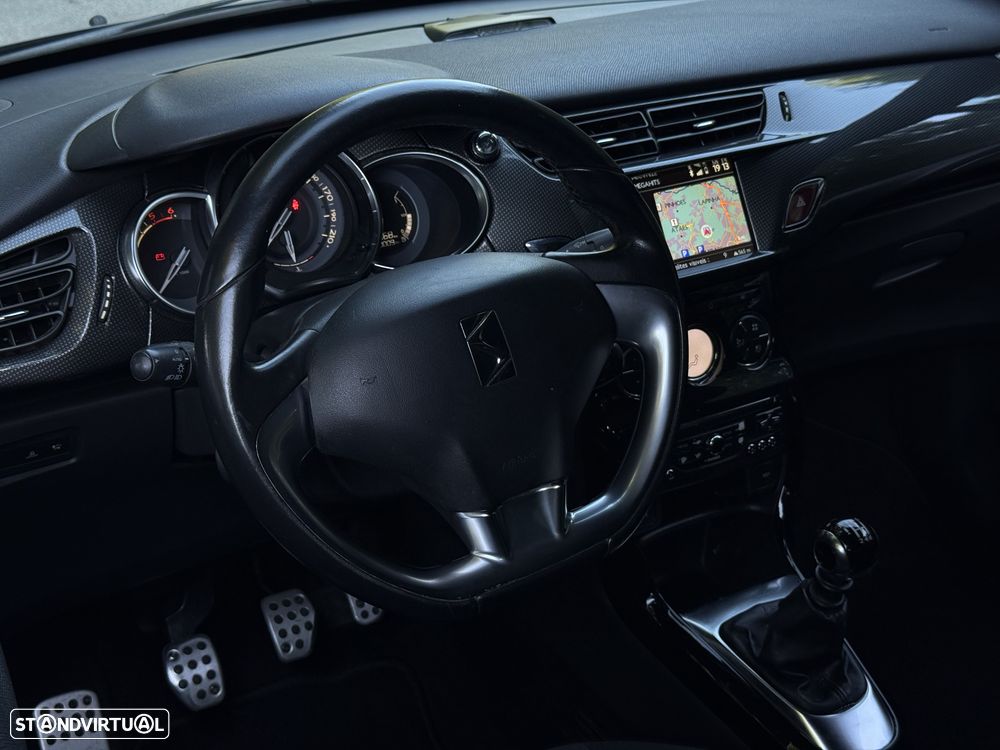 Citroën DS3 1.6 e-HDi Airdream Sport Chic — fotografia 7
