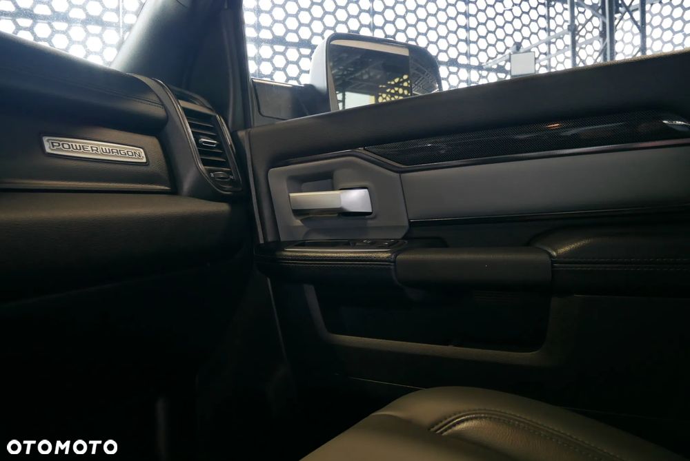 RAM 2500 - 26