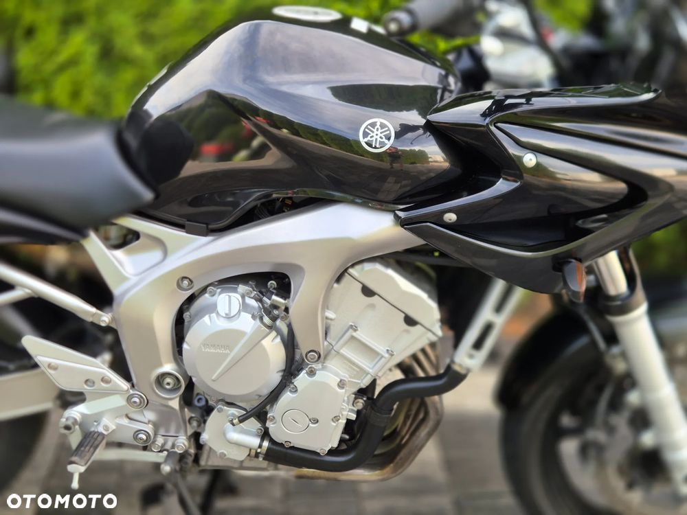 Yamaha FZ6 - 11