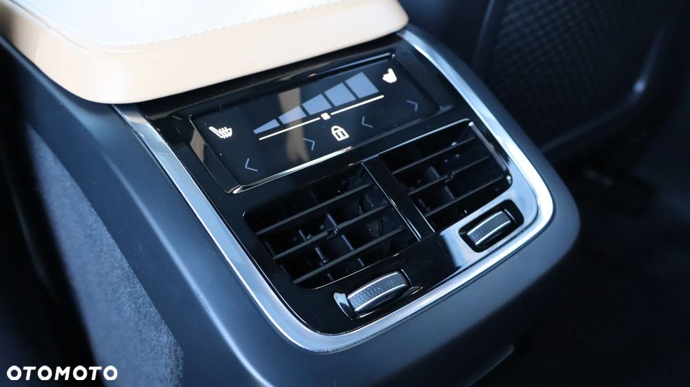Volvo XC 90 D5 AWD Inscription 7os - 24