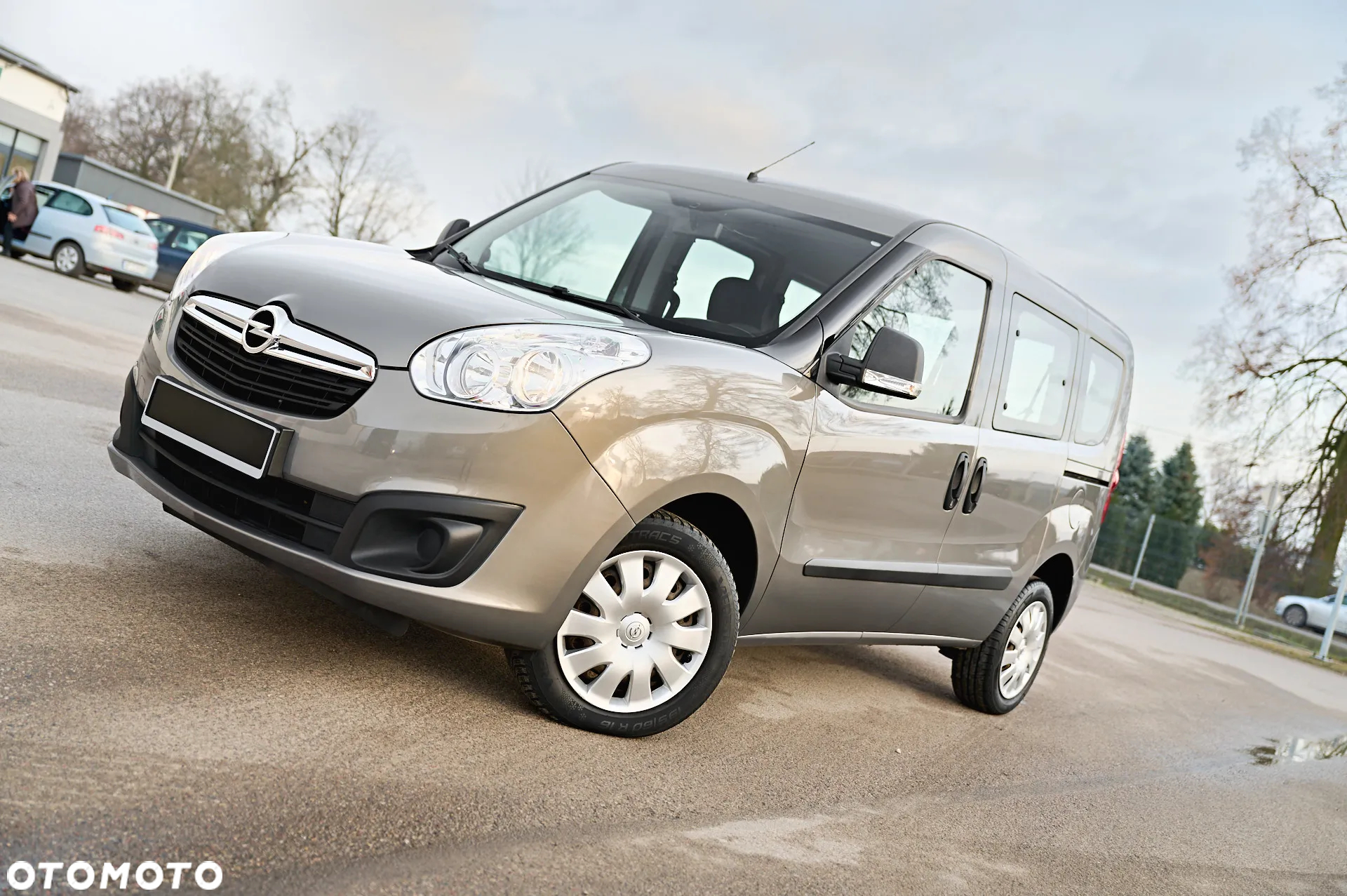Opel Combo Tour 1.4 Enjoy Eu6 - 23