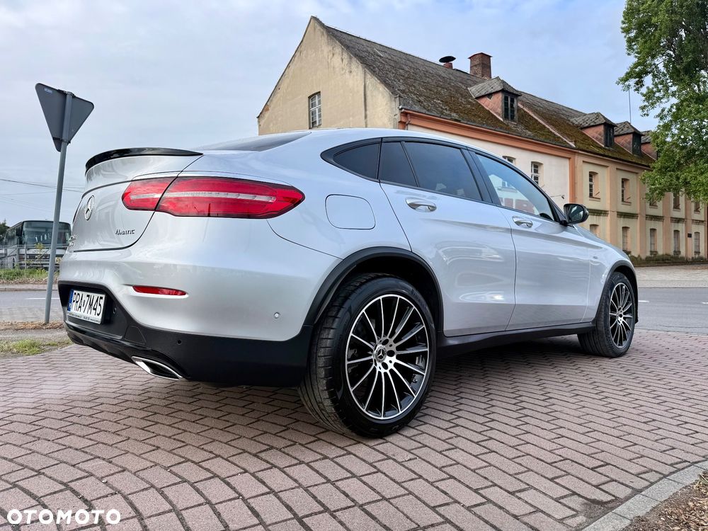 Mercedes-Benz GLC 220 d 4Matic 9G-TRONIC AMG Line - 30