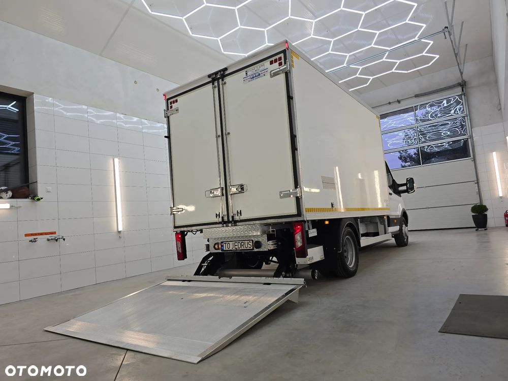 Ford TRANSIT 350-170 IZOTERMA WINDA 750Kg 48 Tyś Km SERWIS ASO FORD DO OSTATNIEGO Km SALON PL STAN JAK NOWY TEMPOMAT KLIMA ELKTRYKA ASYSTEN KIEROWCY WZMOCNIONE TYLNE ZAWIESZENIE RESOR + PODUSZKI PNEŁMATYCZNE - 7