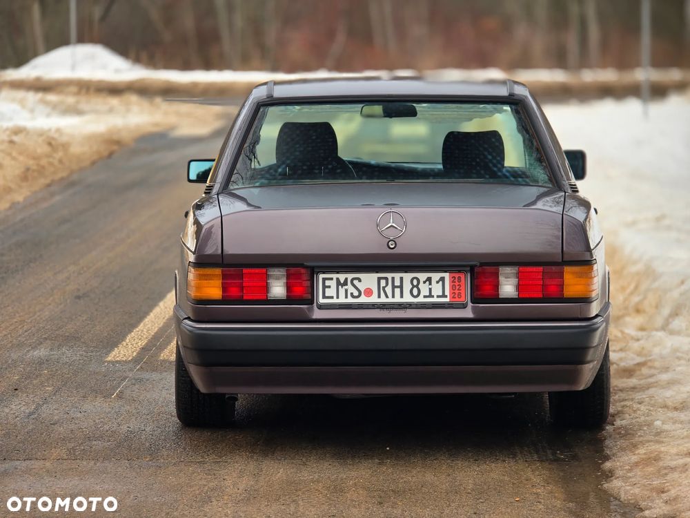 Mercedes-Benz W201 (190) - 15