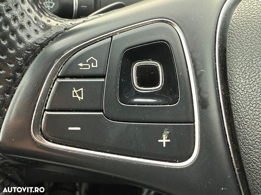 Mercedes-Benz E 220 d 9G-TRONIC - 36