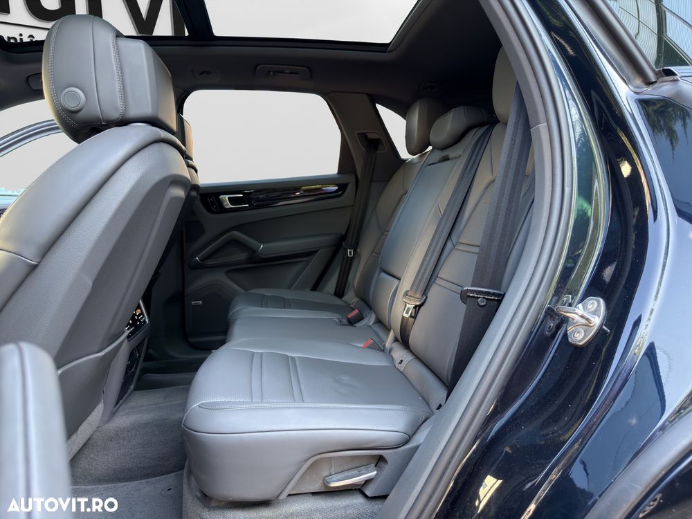 Porsche Cayenne Tiptronic S - 11