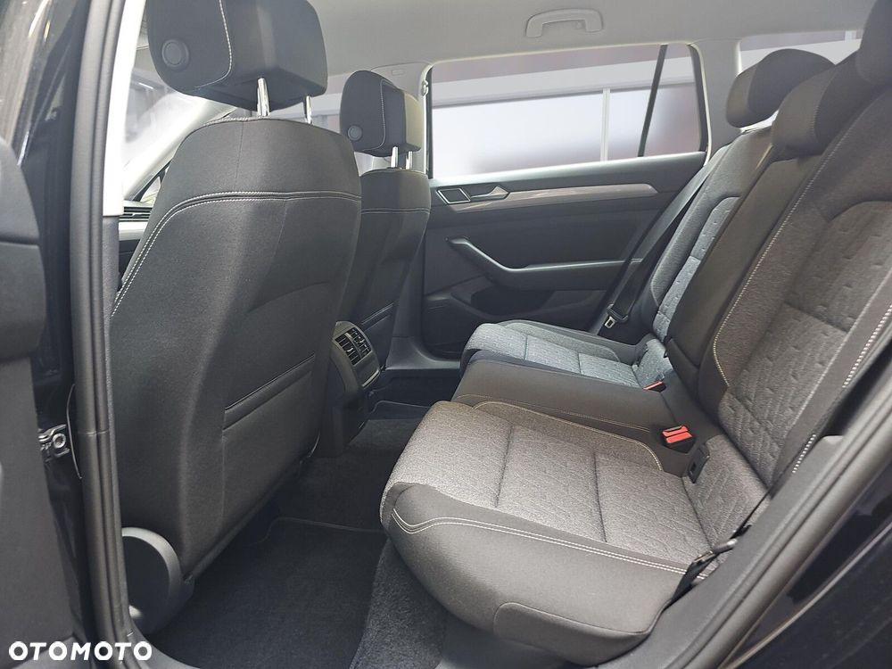 Volkswagen Passat Variant 1.5 TSI EVO Business DSG - 10