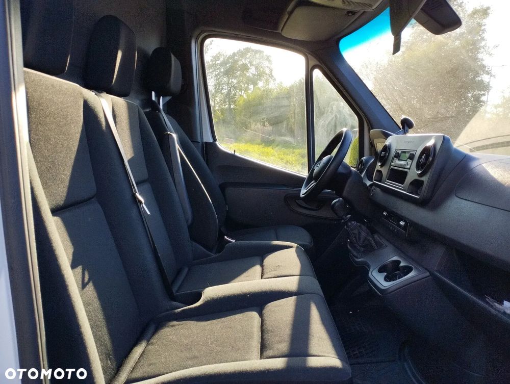 Mercedes-Benz Sprinter - 7