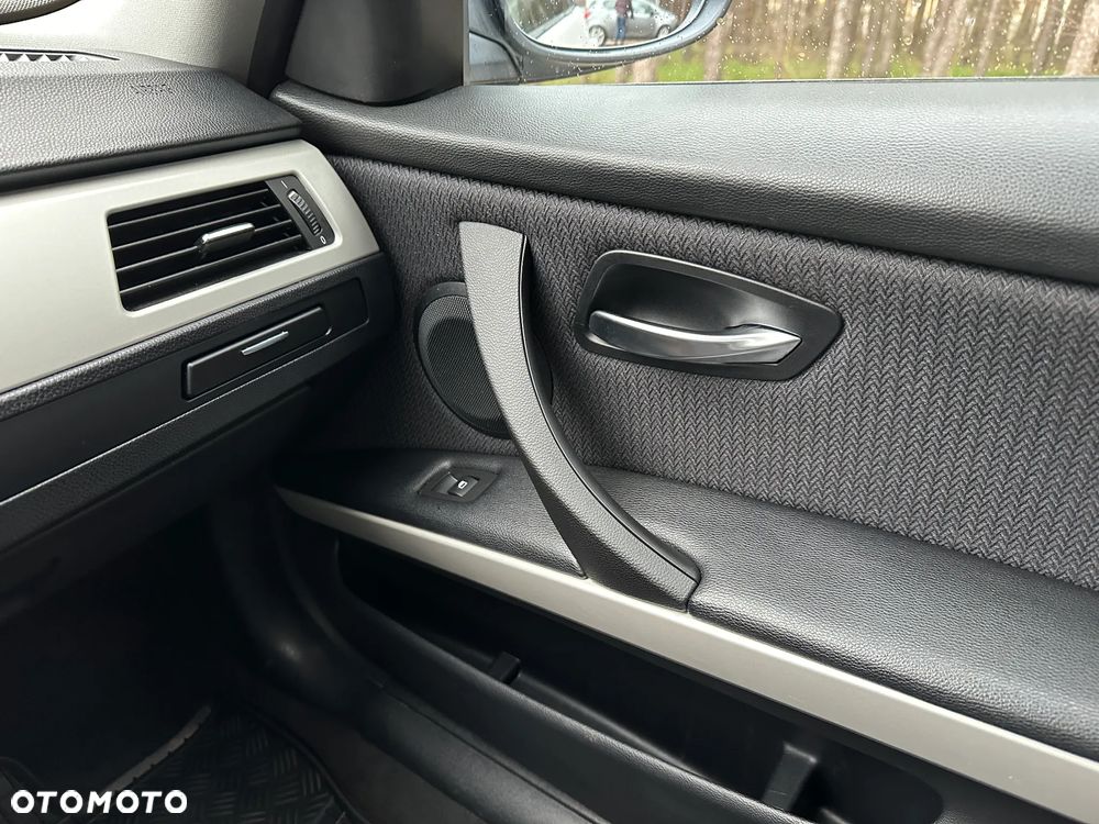 BMW Seria 3 318d DPF Edition Exclusive - 18