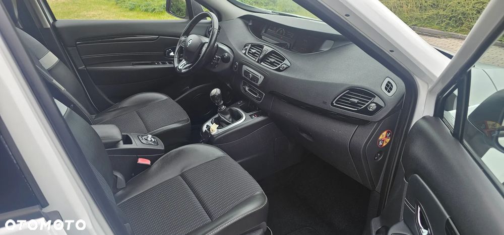 Renault Scenic ENERGY dCi 130 BOSE EDITION - 8