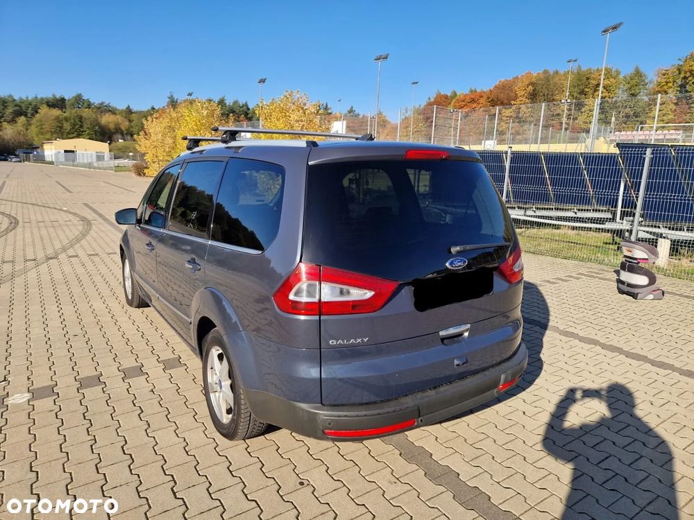 Ford Galaxy - 8