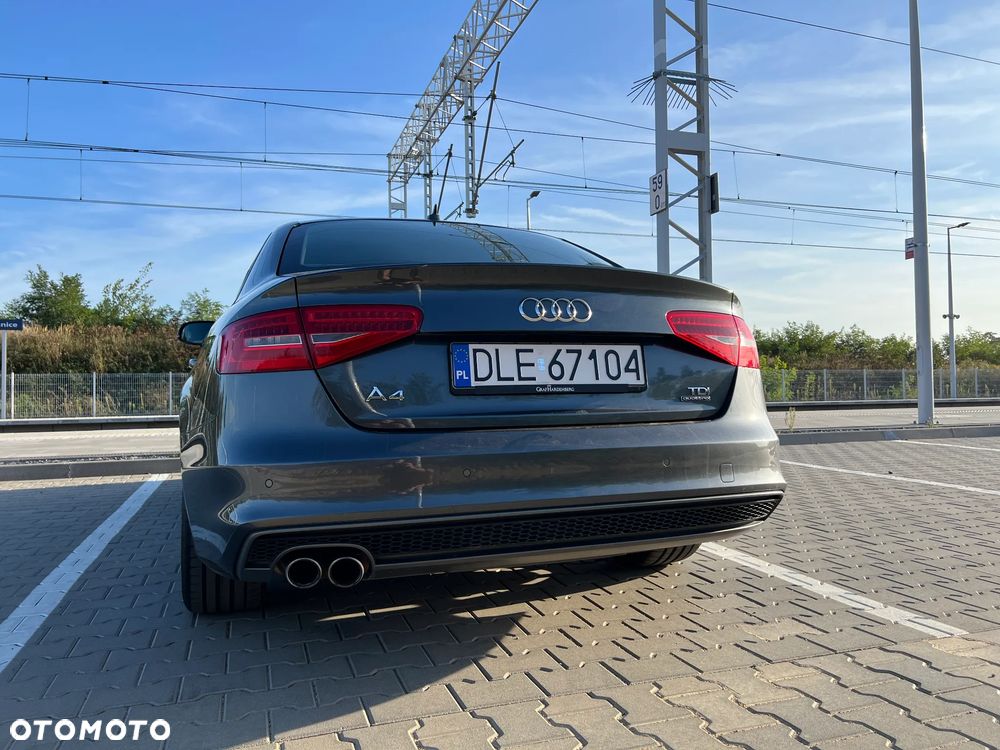 Audi A4 Limousine 2.0 TDI DPF quattro S tronic S line Sportpaket - 8
