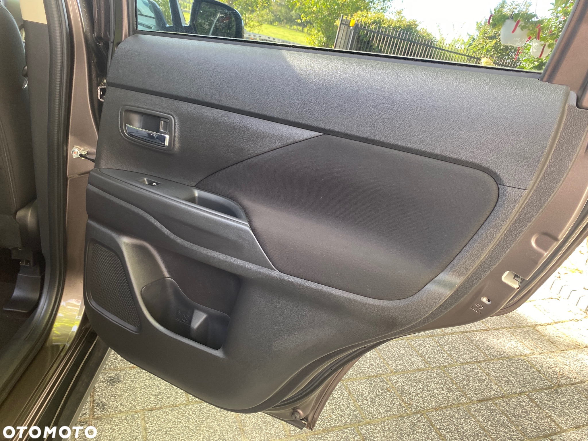 Mitsubishi Outlander 2.0 2WD CVT Active+ - 29