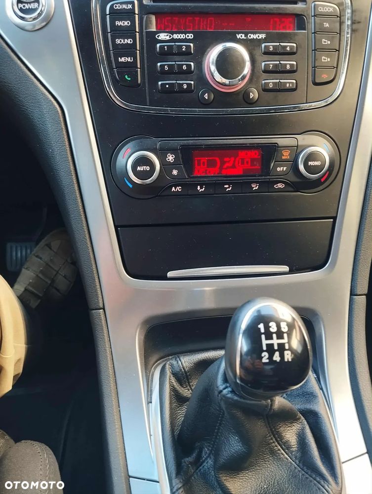 Ford Mondeo - 14
