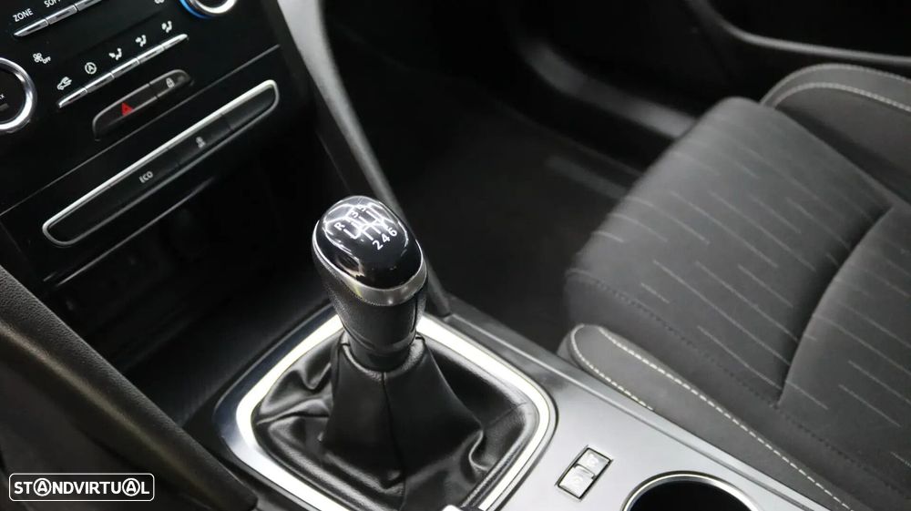 Renault Mégane Sport Tourer - 16